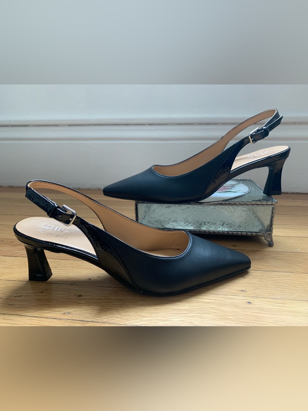 NWOB NATURALIZER Black Slingback Flexible Sole Heels/Shoes Women’s Size 9M